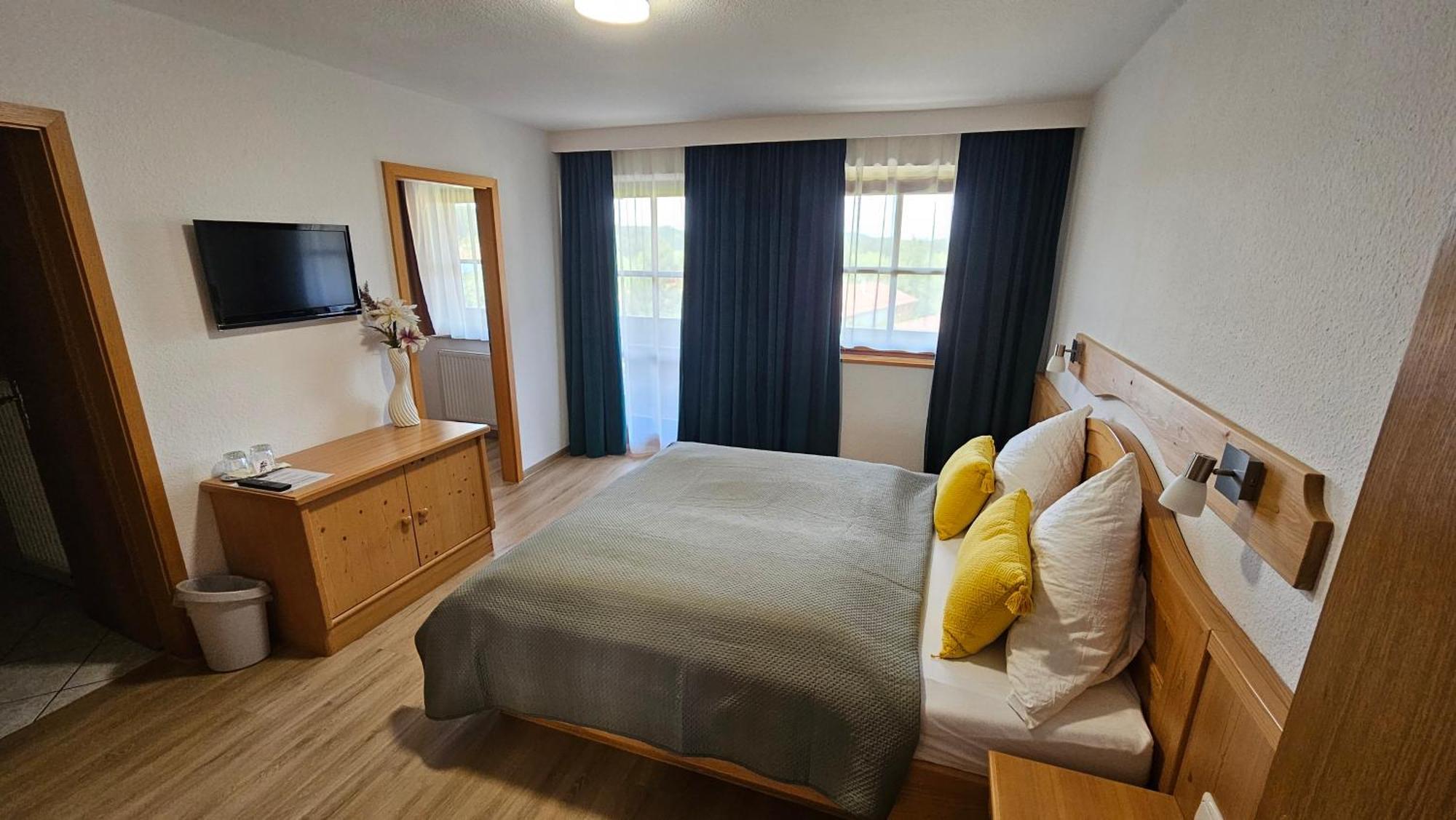 Hotel Pension Geiger Bad Tölz Exteriör bild